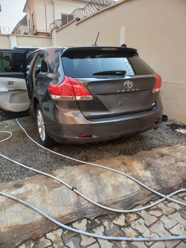 Thumbnail 12 of 2011 Toyota Venza AWD